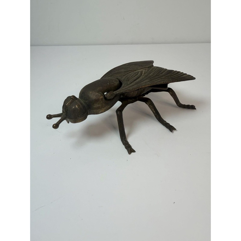 Brass Fly Ashtray Trinket Box Hinged Lid Bug Insect Vintage Metal Home Decor - Picture 2 of 9